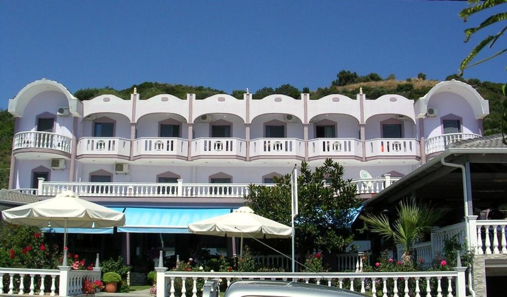 Vráchos Hotel Olympiada מראה חיצוני תמונה